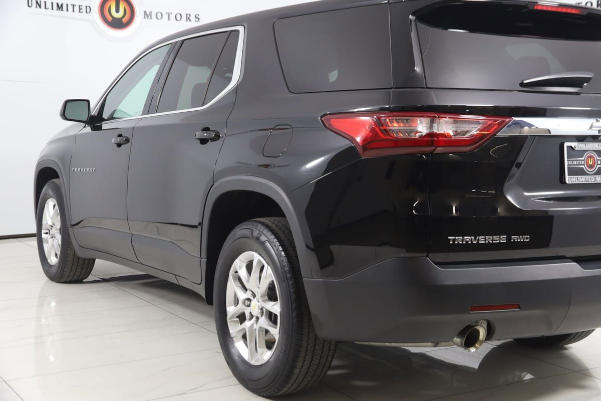 Used 2021 Chevrolet Traverse LS AWD/4WD image 22