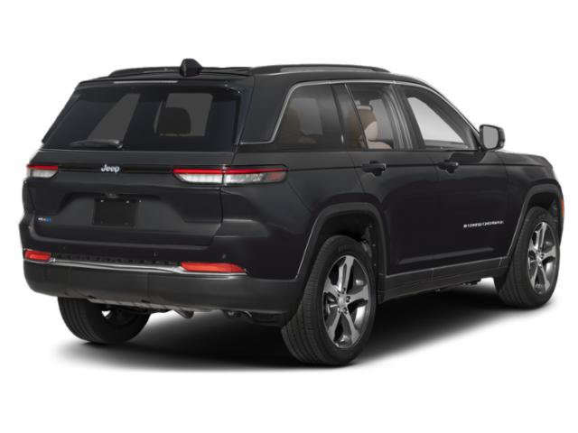 Used 2023 Jeep Grand Cherokee Summit AWD/4WD image 2