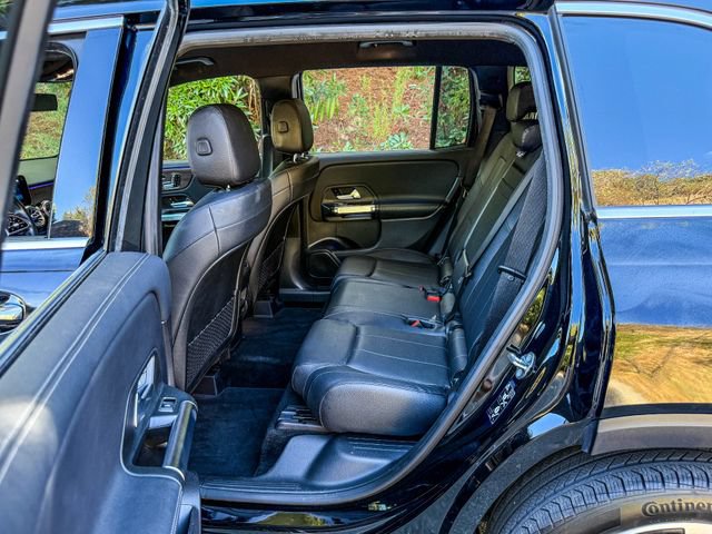 Used 2021 Mercedes-Benz GLB 250 w/ Premium Package image 9