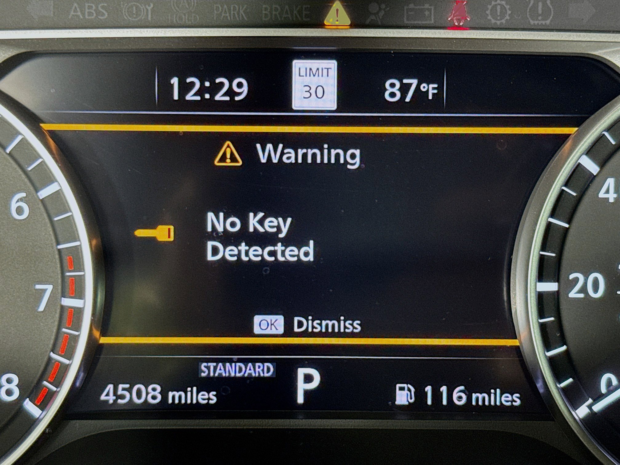 Used 2025 Nissan Pathfinder SL FWD image 15