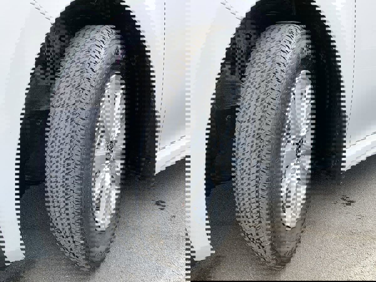 Used 2025 Toyota Camry SE image 11