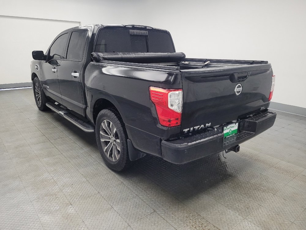 Used 2017 Nissan Titan SL image 5