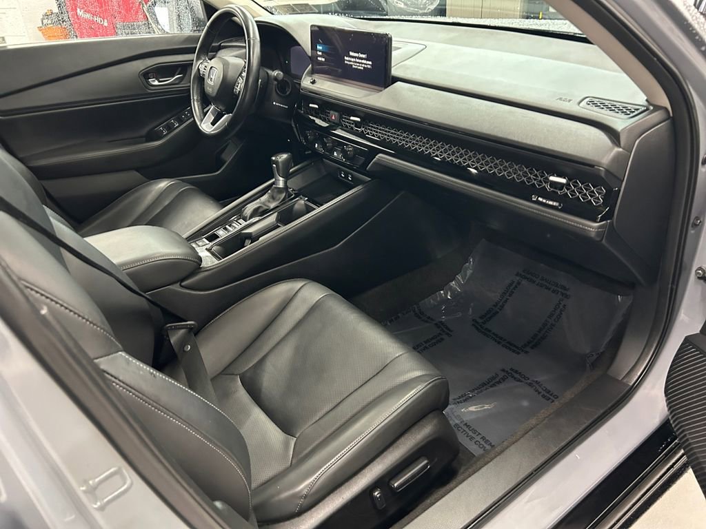 Used 2023 Honda Accord Touring image 17