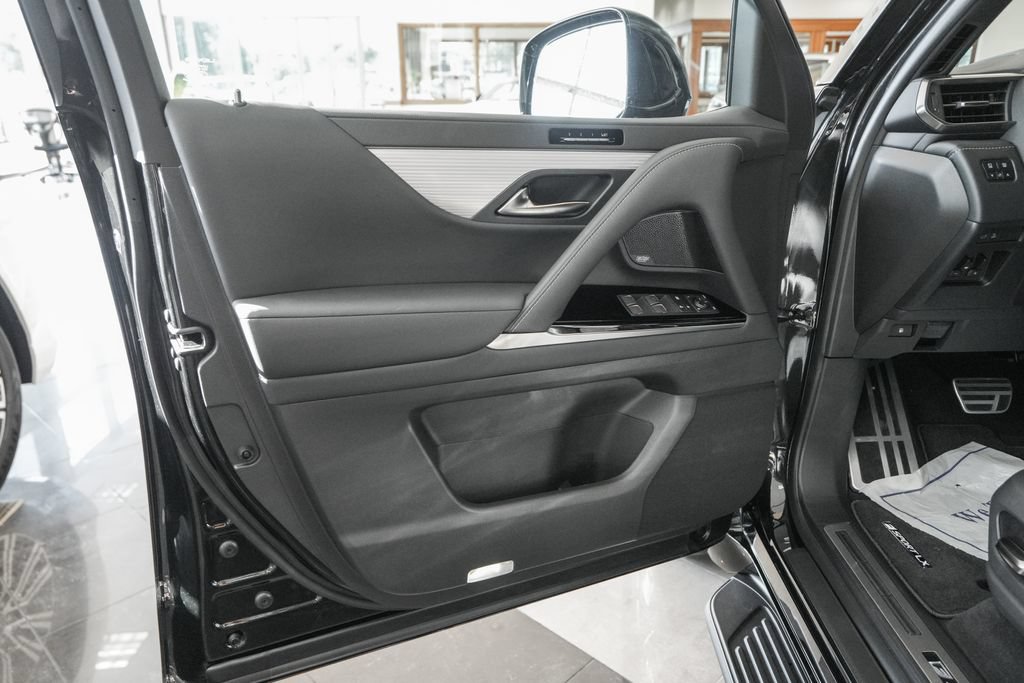 New 2026 Lexus LX 700h F Sport AWD/4WD image 8