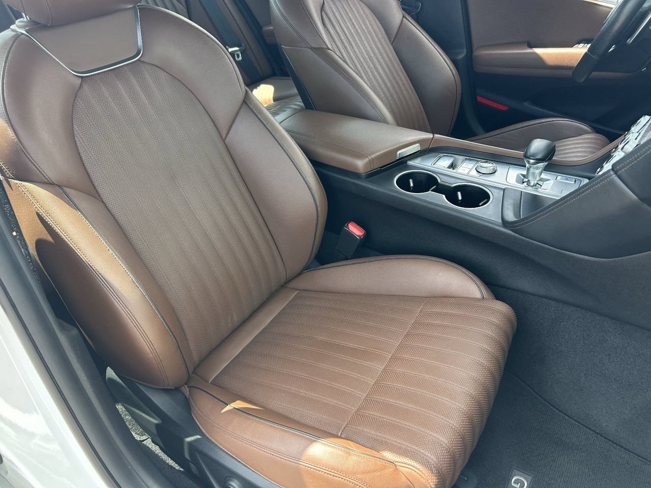 Used 2021 Genesis G70 3.3T RWD image 11
