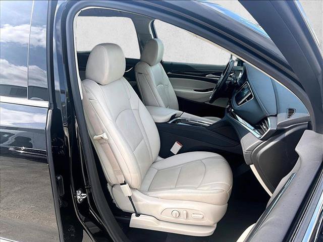 Used 2023 Buick Enclave Essence w/ Sport Touring Edition FWD image 9