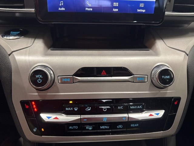 Used 2023 Ford Explorer XLT w/ Equipment Group 202A image 33