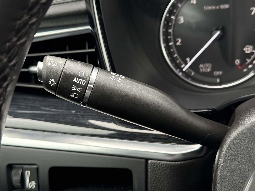 Used 2024 Cadillac XT5 Premium Luxury image 40