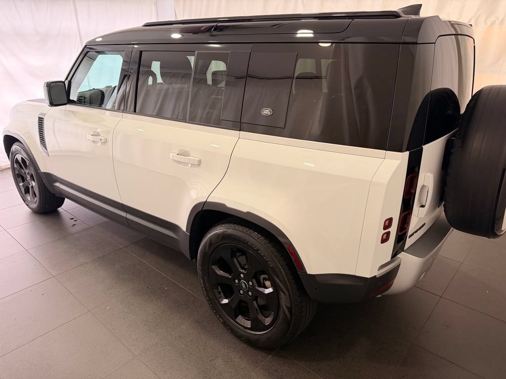 Used 2023 Land Rover Defender 110 S AWD/4WD image 3