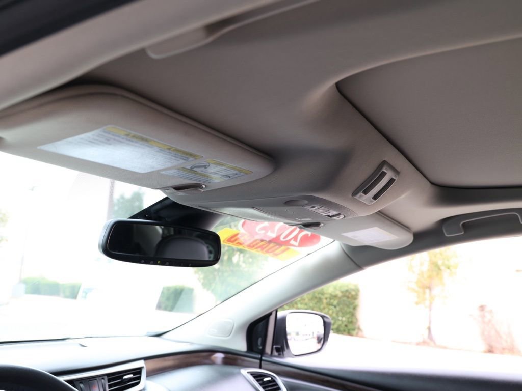 Used 2023 Nissan Murano Platinum w/ Cargo Package image 13