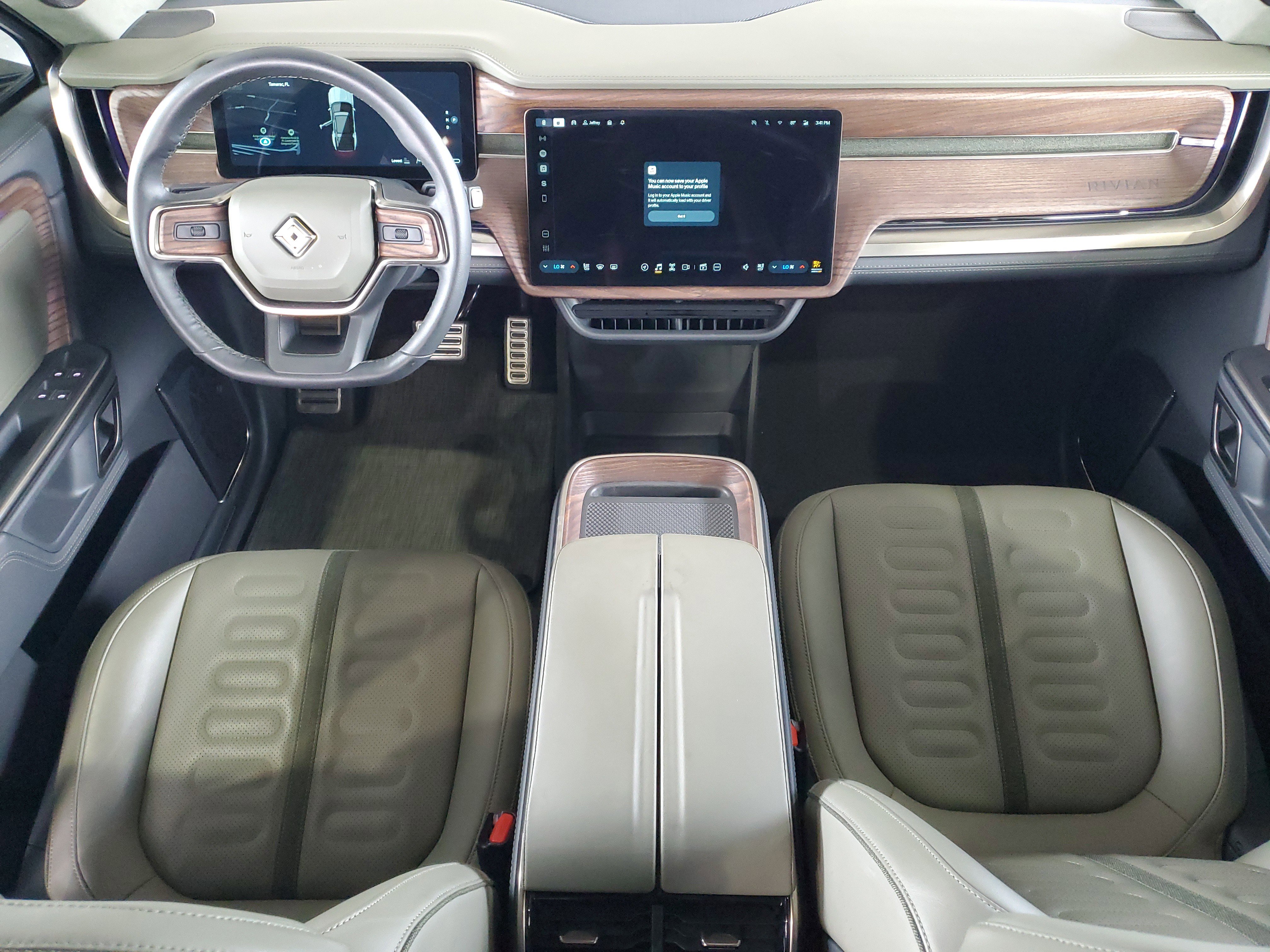 Used 2024 Rivian R1S Adventure image 12