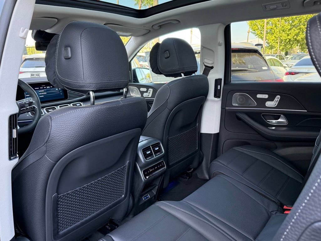 New 2026 Mercedes-Benz GLS 450 4MATIC image 26
