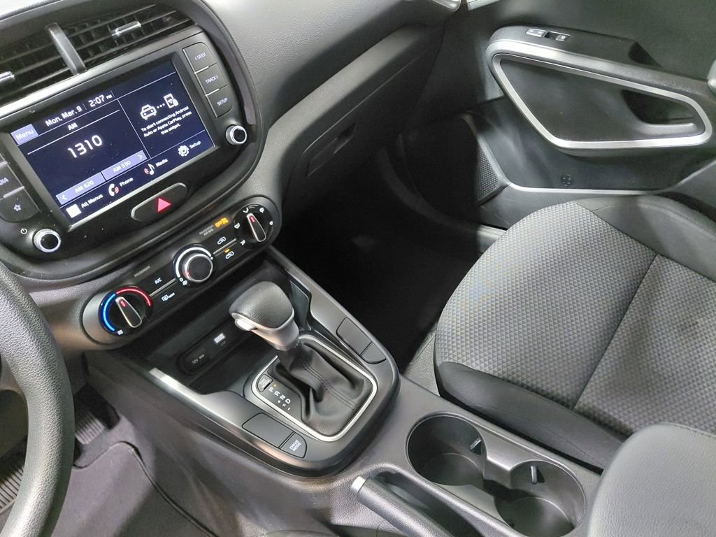 Used 2023 Kia Soul LX w/ LX Technology Package FWD image 21