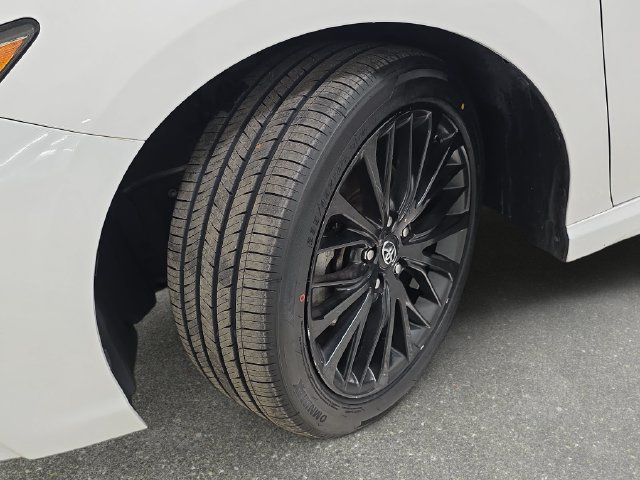 Used 2019 Toyota Camry SE FWD image 29