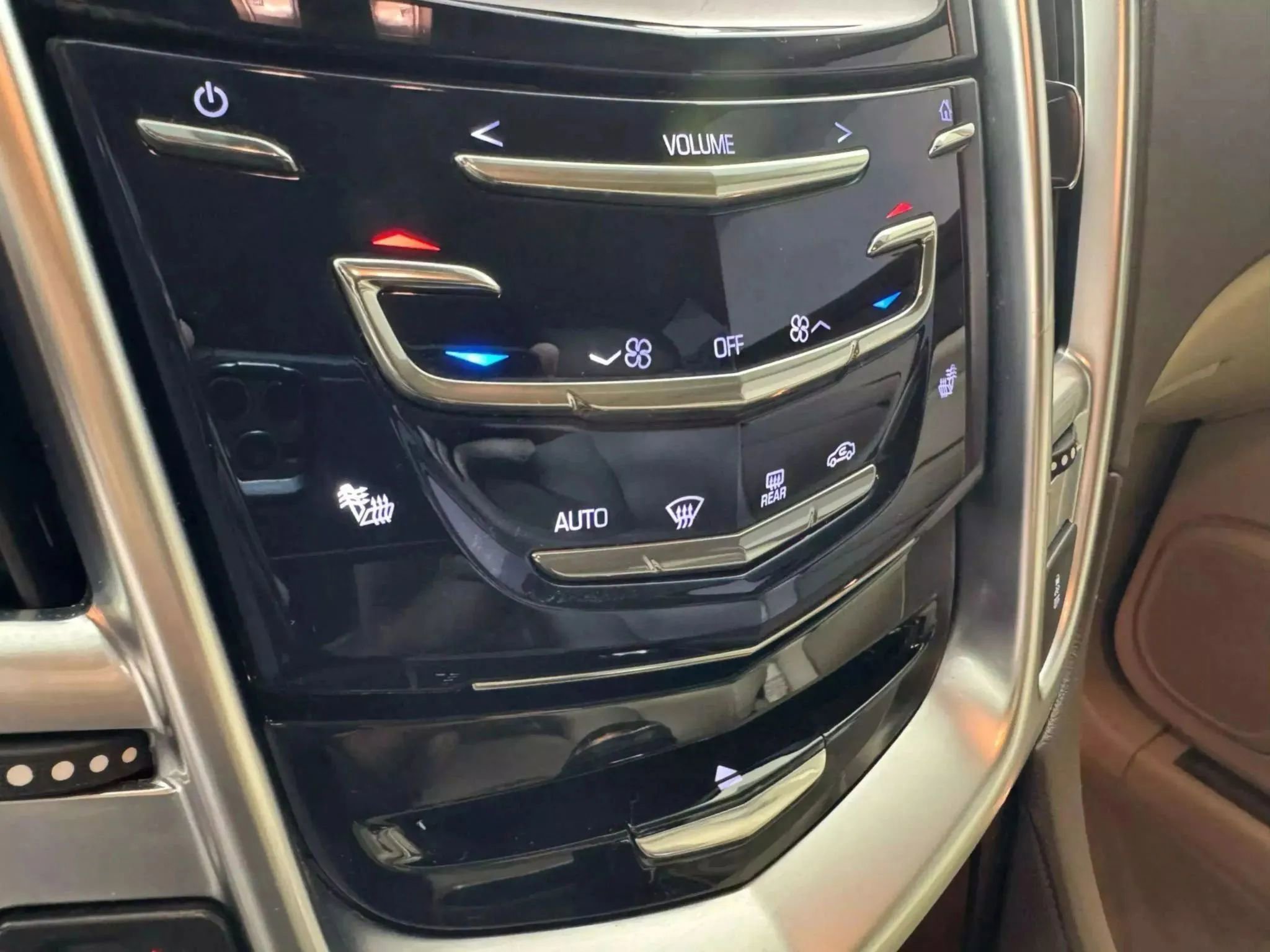 Used 2016 Cadillac SRX Luxury w/ Driver Awareness Package image 24