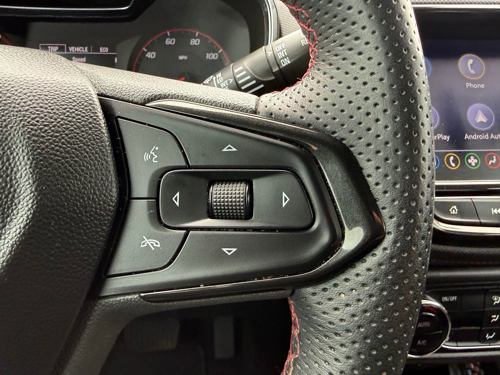 Used 2023 Chevrolet TrailBlazer RS w/ Convenience Package image 19