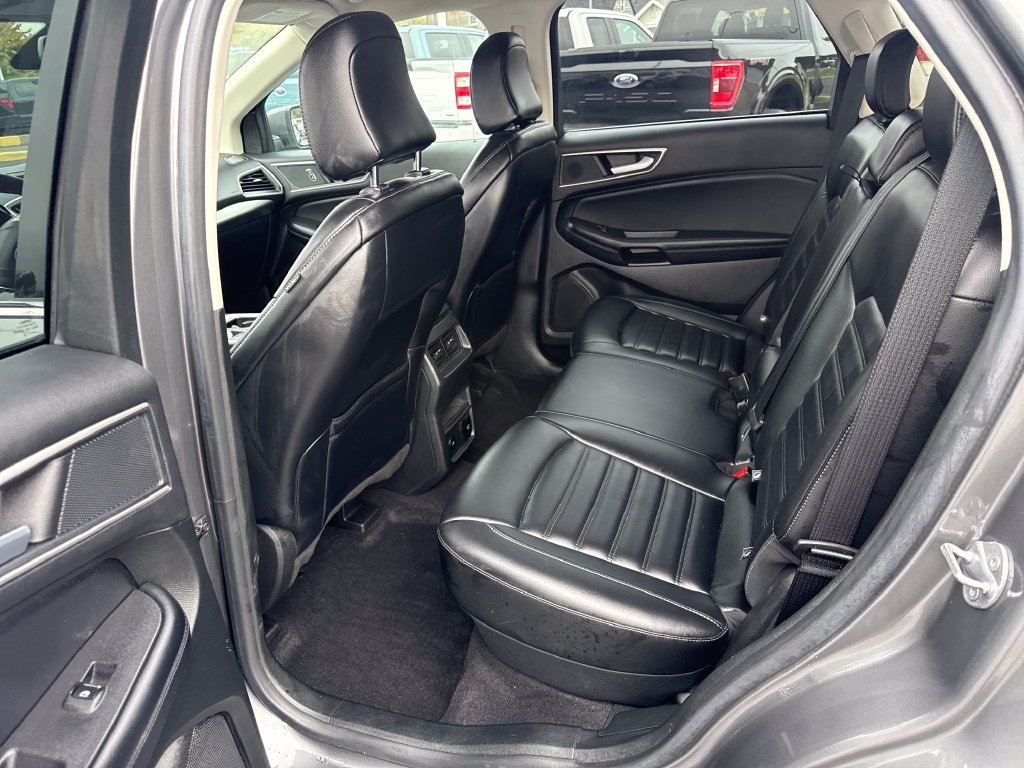 Used 2023 Ford Edge SEL w/ Convenience Package AWD/4WD image 16
