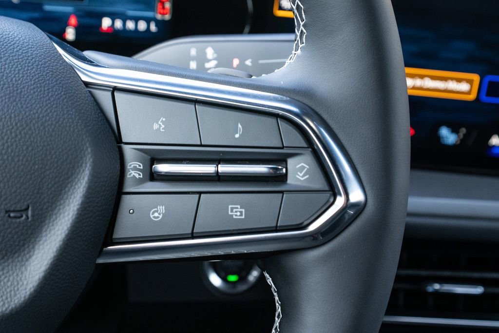 New 2026 Chevrolet Traverse LT image 17