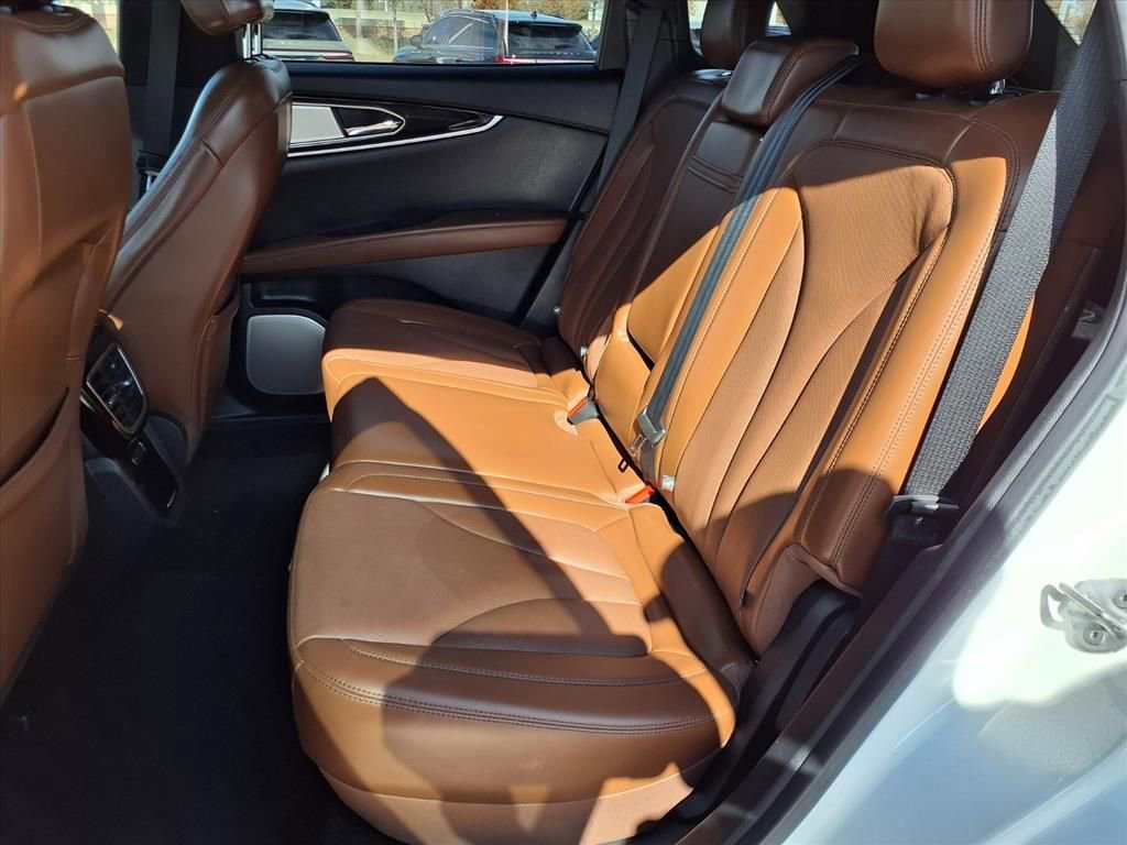 Used 2022 Lincoln Nautilus Reserve w/ Equipment Group 202A AWD/4WD image 24