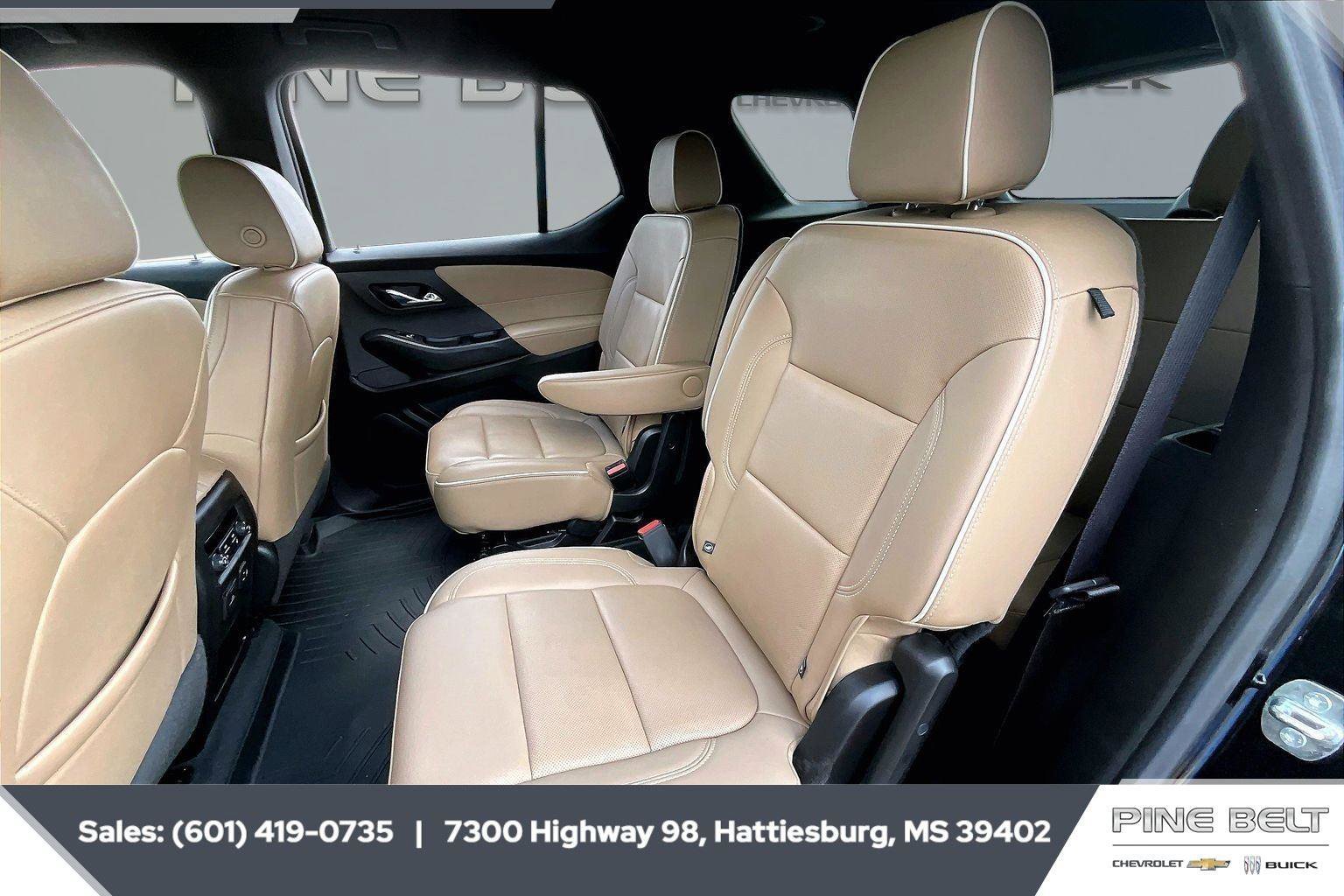 Used 2022 Chevrolet Traverse Premier FWD image 19