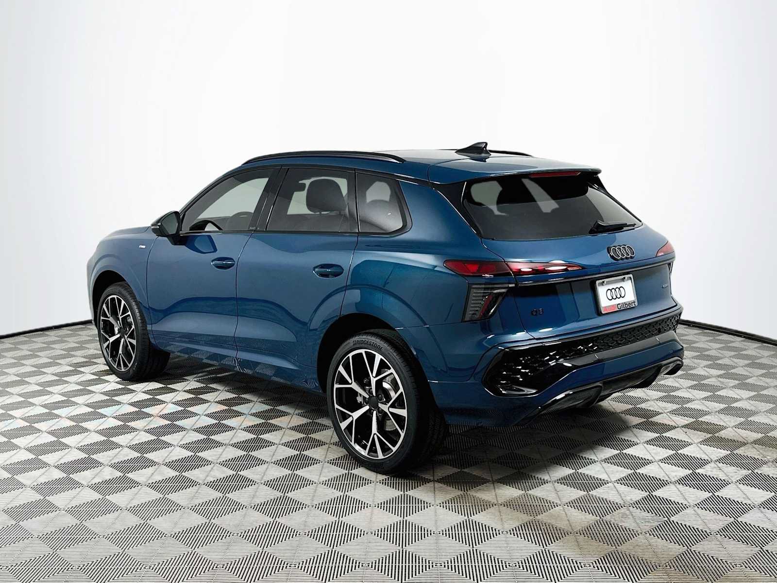 New 2026 Audi Q3 quattro 2.0T AWD/4WD image 5