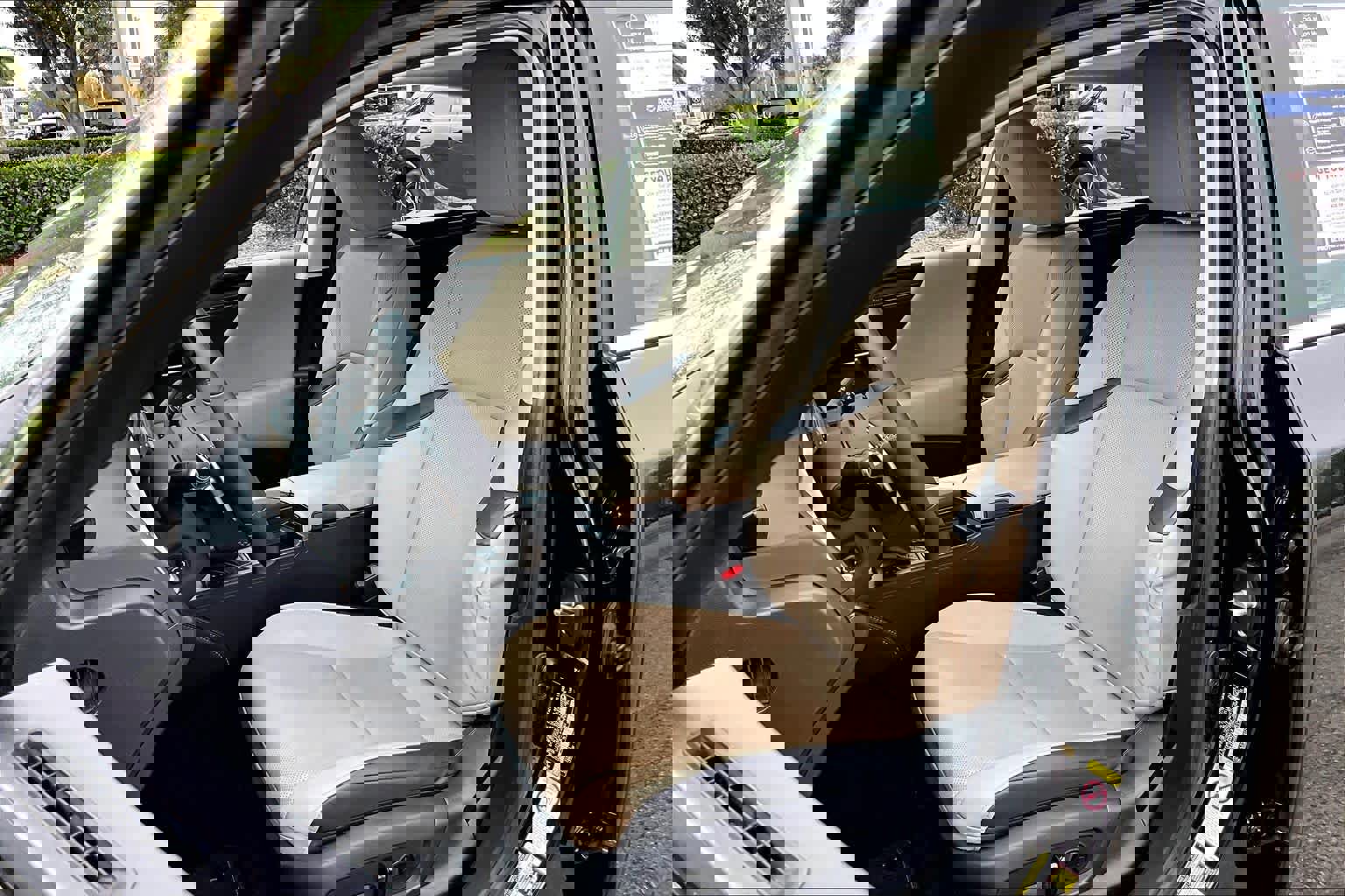 Used 2019 Lexus ES 350 w/ Premium Package image 8