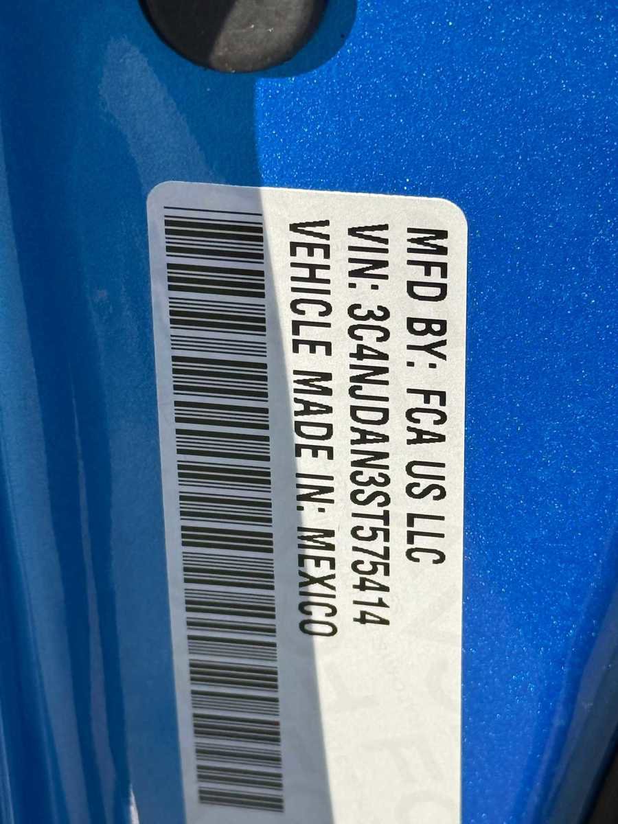 New 2025 Jeep Compass Sport image 32