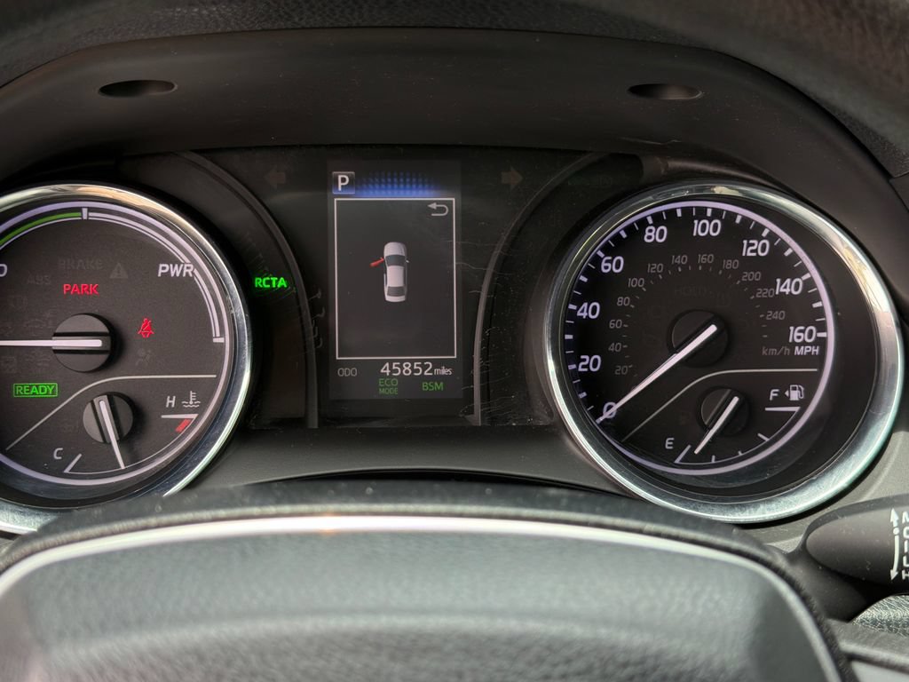 Used 2020 Toyota Camry LE w/ Sunroof Package FWD image 21
