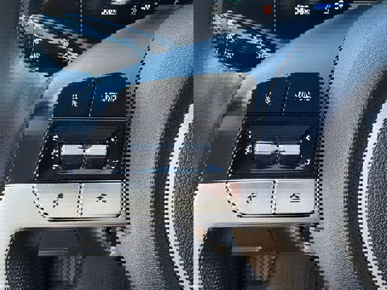 Used 2023 Hyundai Elantra Limited image 26