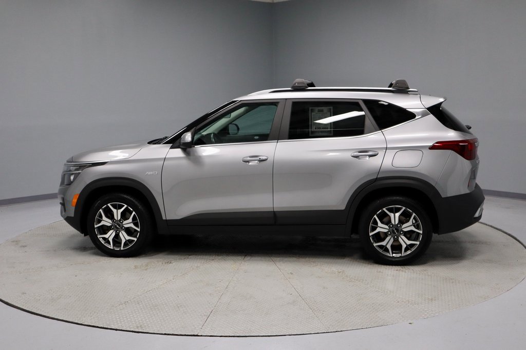 Used 2022 Kia Seltos EX image 9