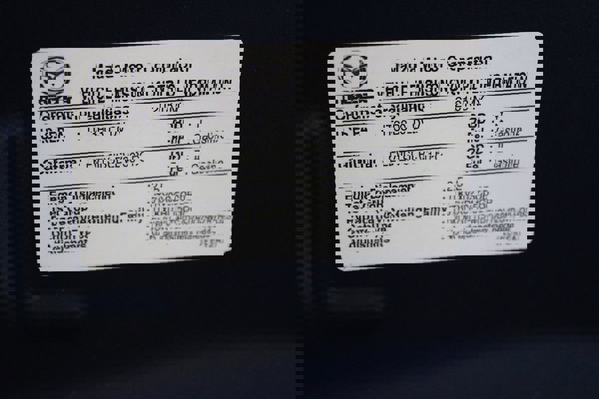 Used 2018 MAZDA MAZDA3 Grand Touring w/ Premium Equipment Package image 41