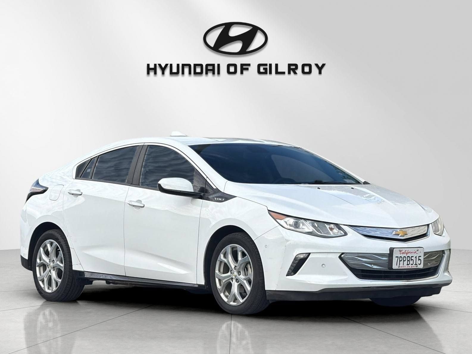 Used 2016 Chevrolet Volt Premier w/ Driver Confidence Package FWD image 7