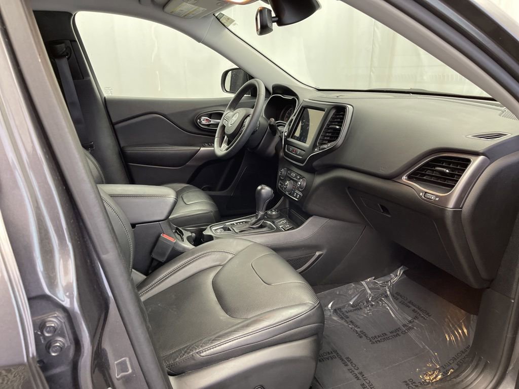 Used 2021 Jeep Cherokee Latitude Lux w/ Comfort/Convenience Group image 34