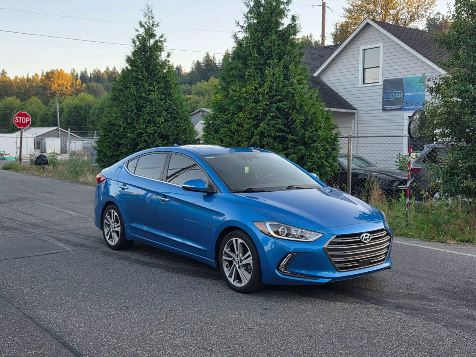 Used 2017 Hyundai Elantra Limited w/ Limited Ultimate Package 05