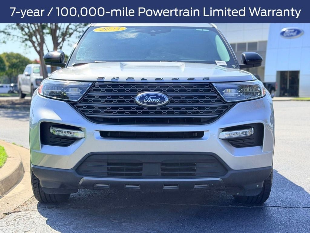 Used 2023 Ford Explorer XLT w/ Equipment Group 202A RWD image 4