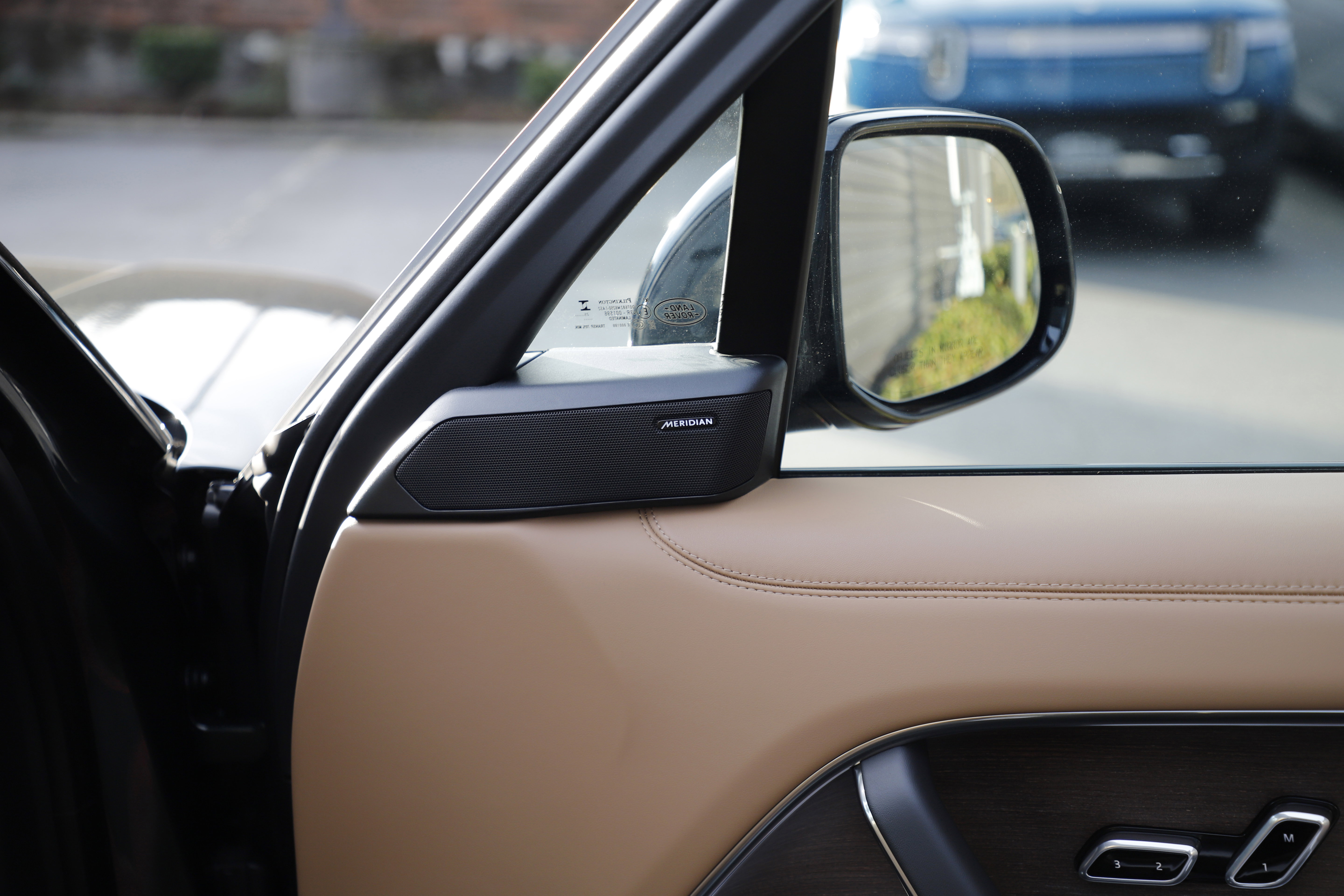 New 2026 Land Rover Range Rover SE image 8