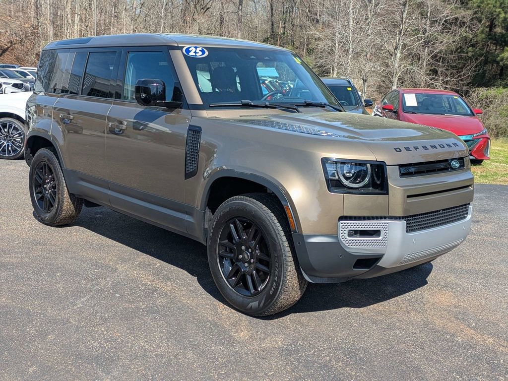 Used 2025 Land Rover Defender 110 S image 8