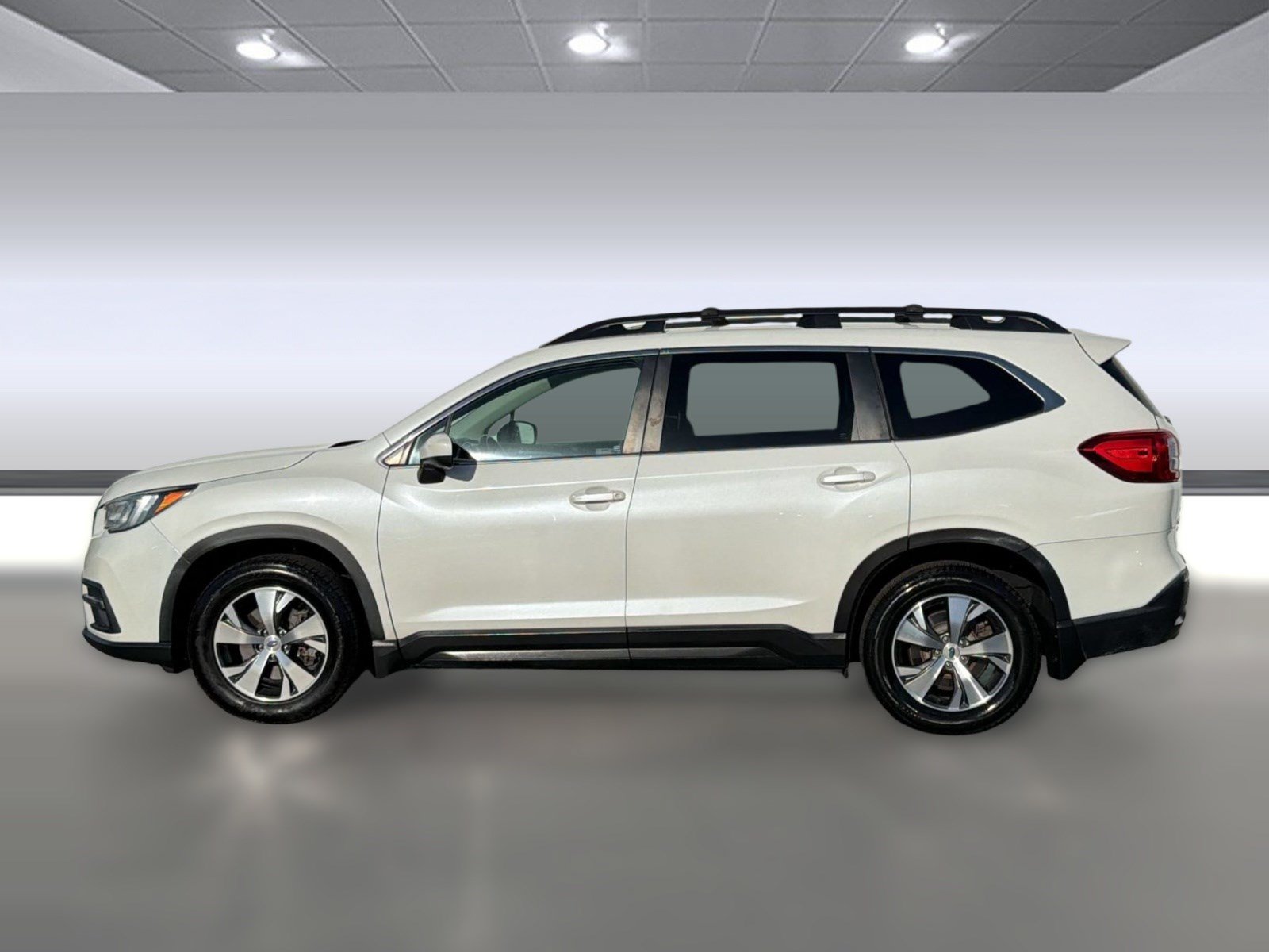 Used 2019 Subaru Ascent Premium w/ Popular Package #2 AWD/4WD image 2
