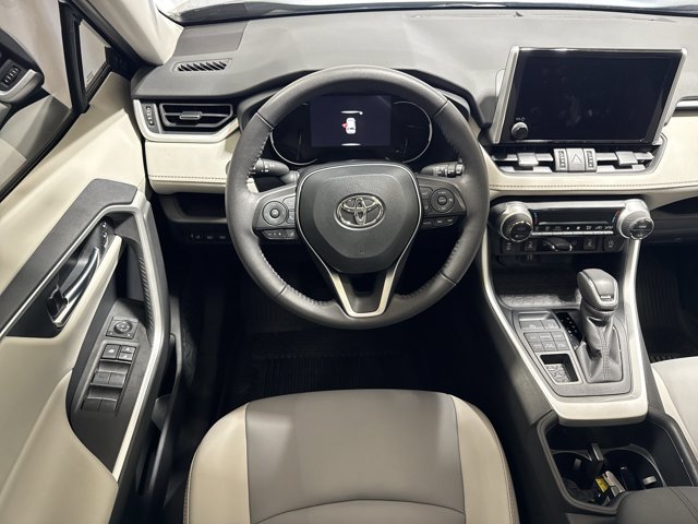 Used 2025 Toyota RAV4 XLE Premium w/ Weather Package AWD/4WD image 15