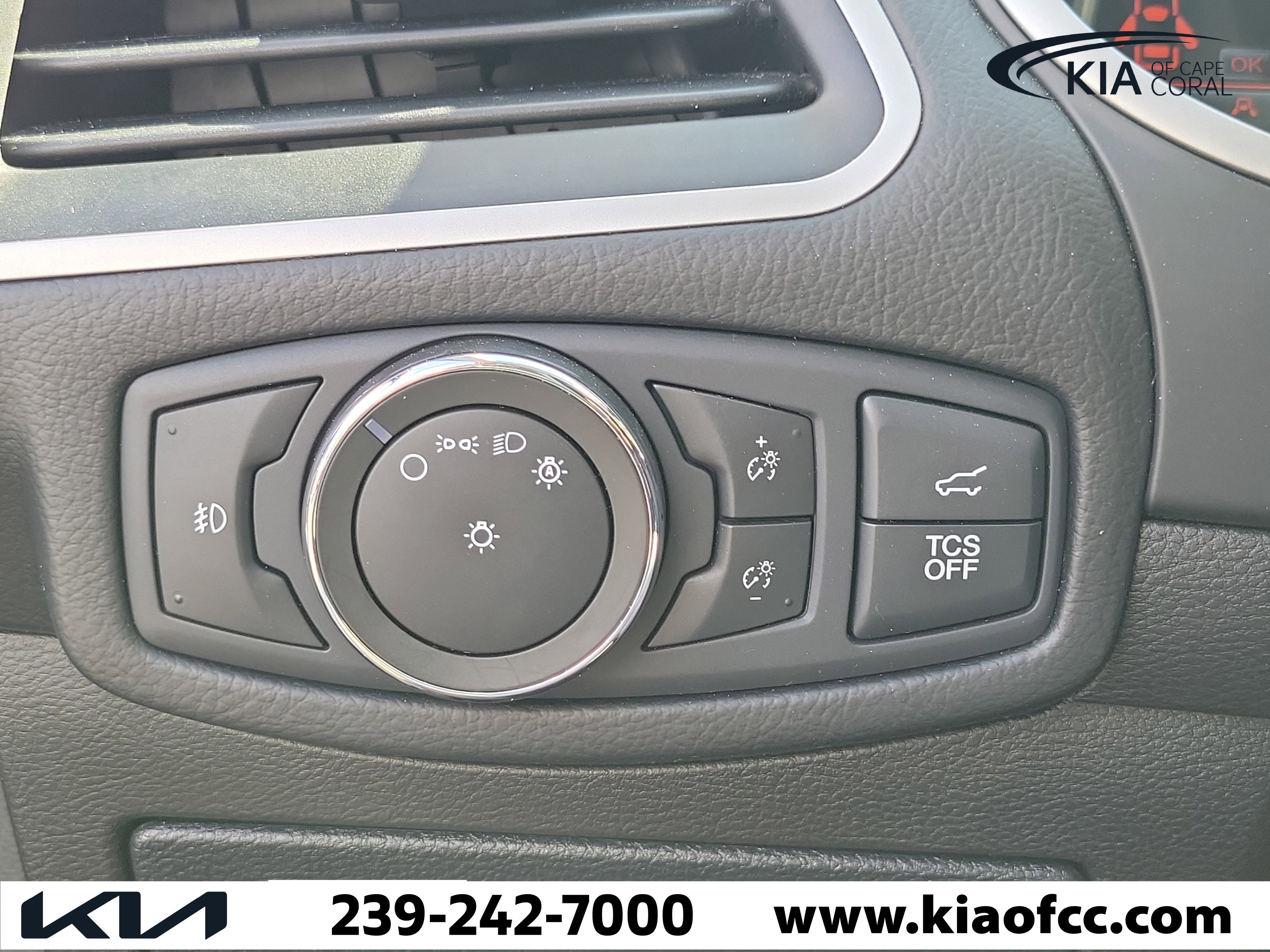 Used 2020 Ford Edge SEL w/ Convenience Package AWD/4WD image 25