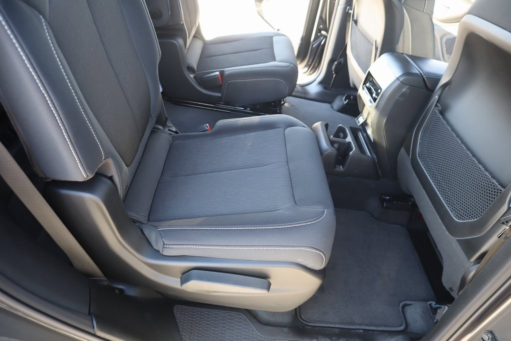 New 2025 Jeep Grand Cherokee L Laredo w/ Luxury Tech Group I image 15