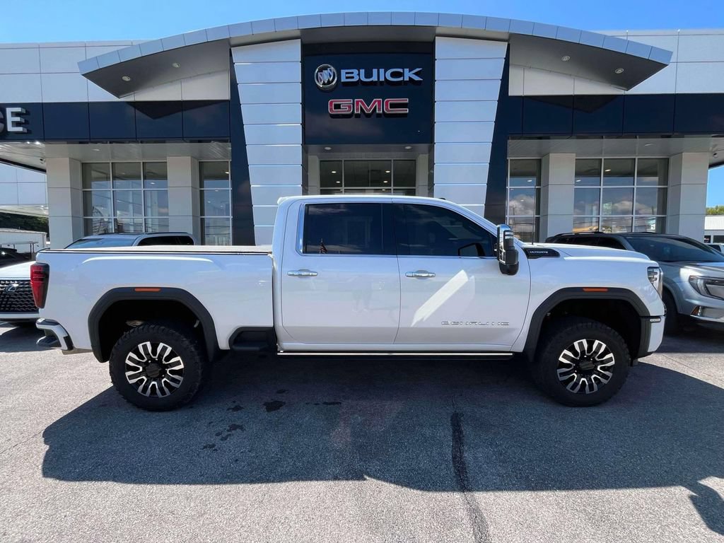 Used 2025 GMC Sierra 2500 Denali Ultimate AWD/4WD image 2