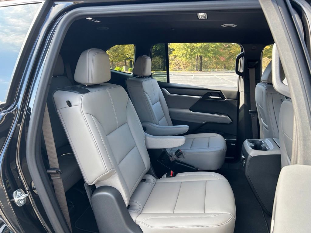 New 2026 GMC Acadia Elevation w/ Elevation Premium Package FWD image 45