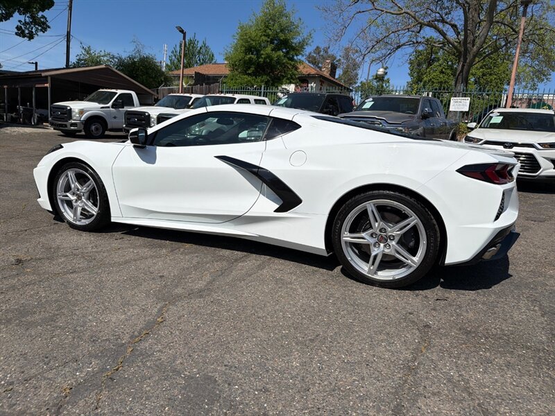 Used 2021 Chevrolet Corvette Stingray Coupe w/ 1LT RWD image 13
