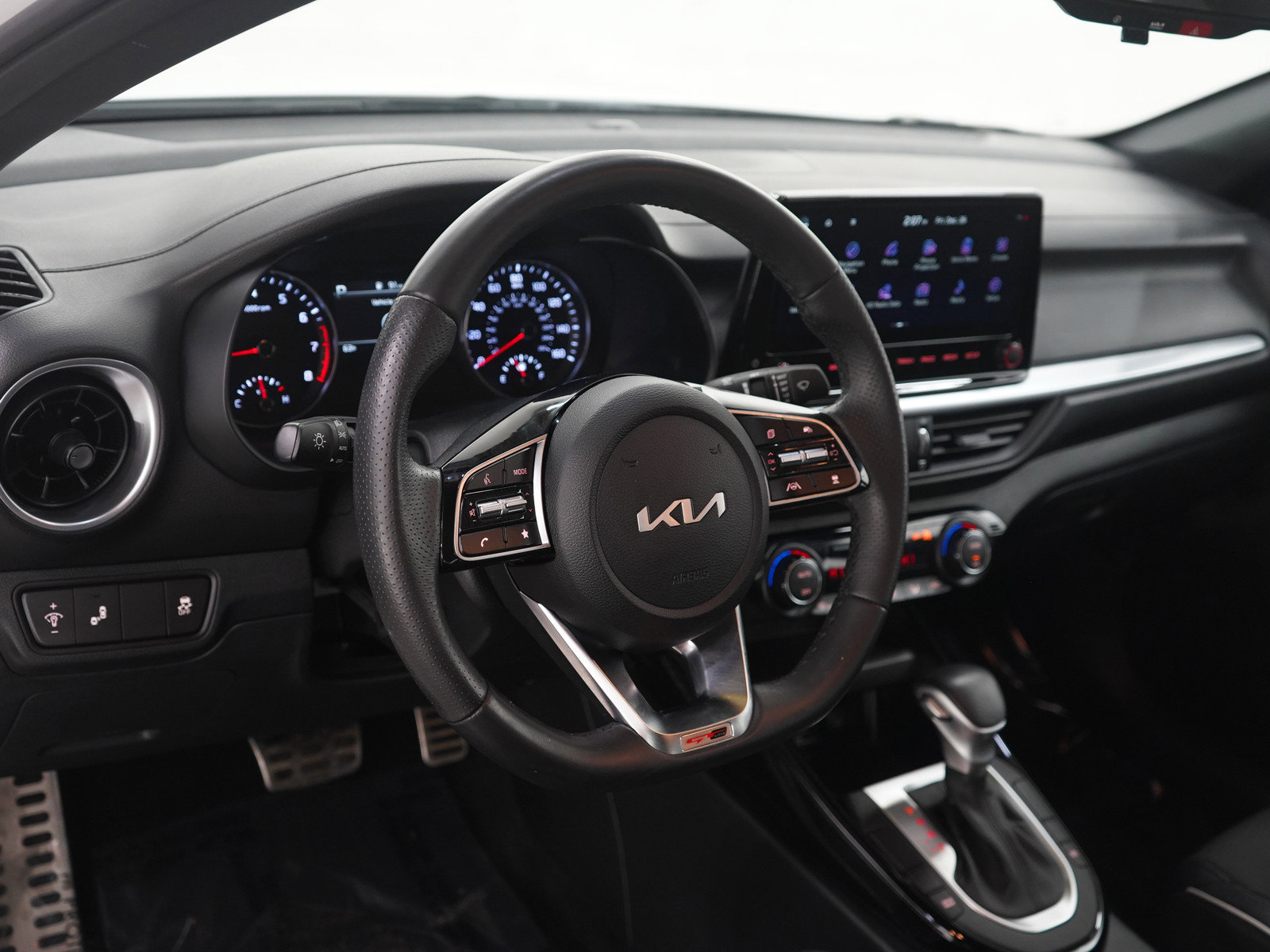 Used 2024 Kia Forte GT-Line image 21