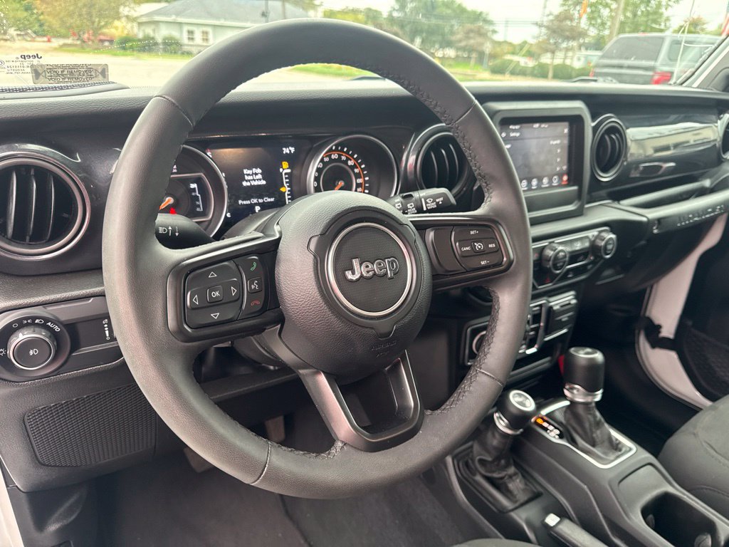 Used 2023 Jeep Wrangler Unlimited Sport AWD/4WD image 11