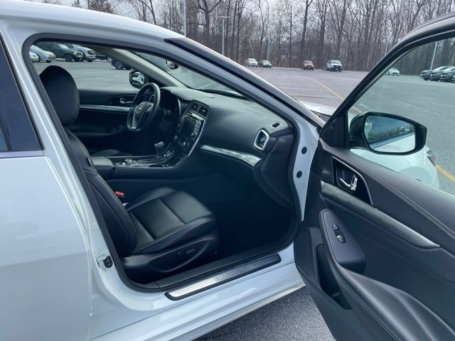 Used 2023 Nissan Maxima SV w/ Floor Mat Group FWD image 26