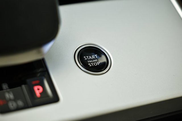 New 2025 Land Rover Range Rover SE image 48