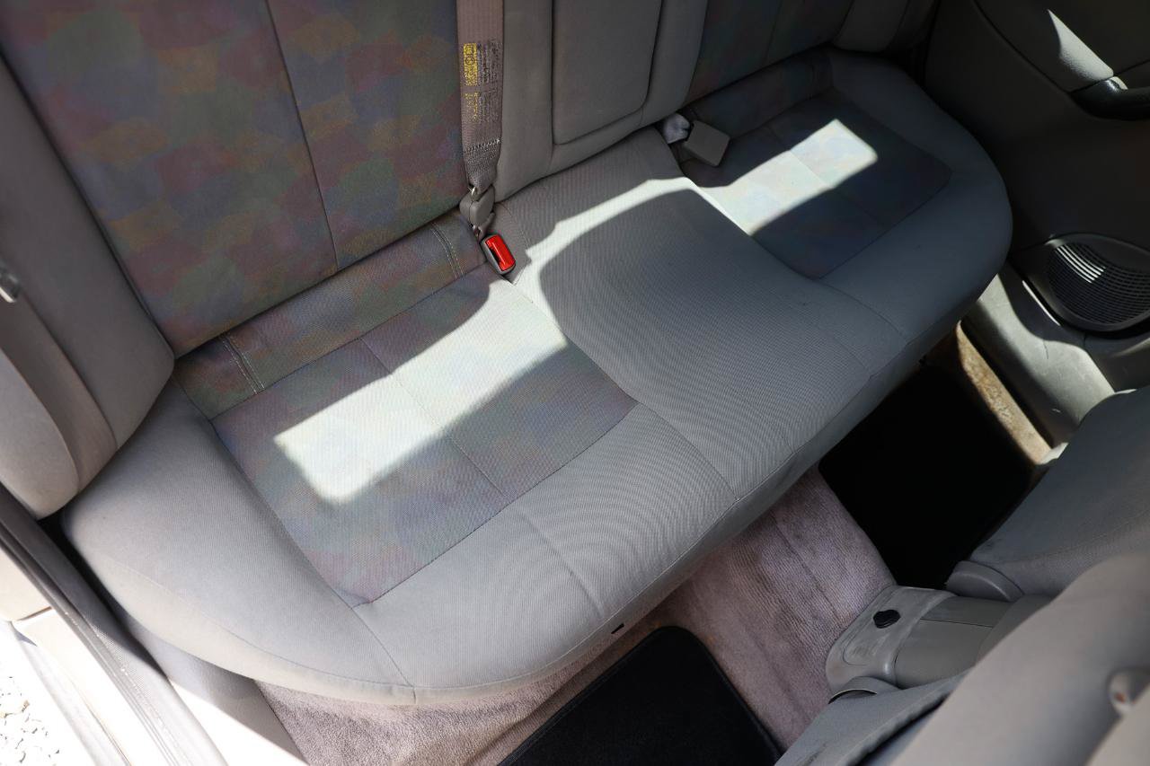 Used 2003 Saturn L-Series L200 w/ Audio Pkg I FWD image 12