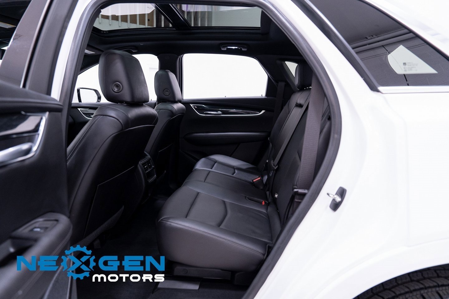 Used 2021 Cadillac XT5 Premium Luxury image 42